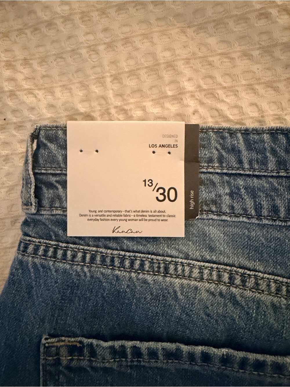Kancan High Rise Distressed Denim Shorts – Size 13/30 NWT - Picture 4 of 4